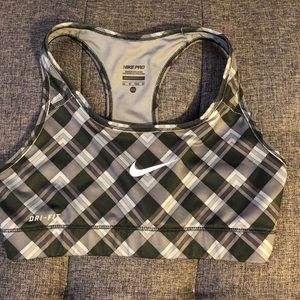 Nike Pro Sports Bra